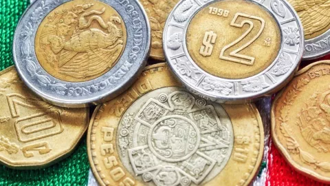Monedas de 1, 2 y 5 pesos
