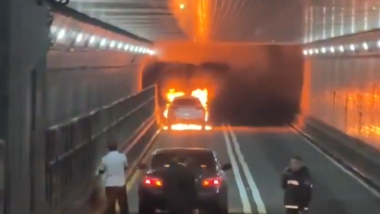 AUTO INCENDIO TUNEL.png