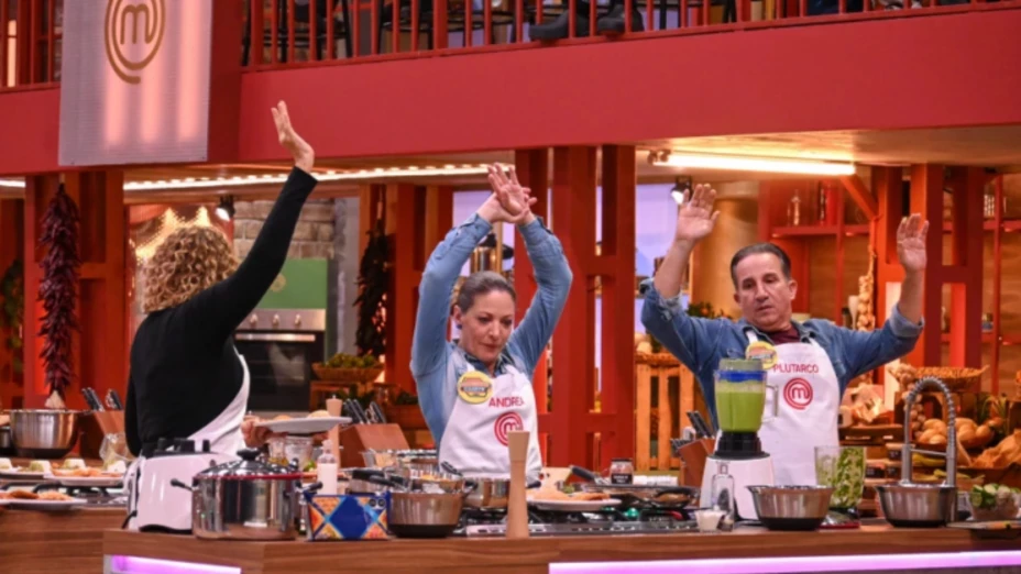 ¿Anabel Ferreira fue ELIMINADA de MasterChef Celebrity México 2025 por complot de Andrea Noli y Plutarco Haza? Esto dice la actriz
