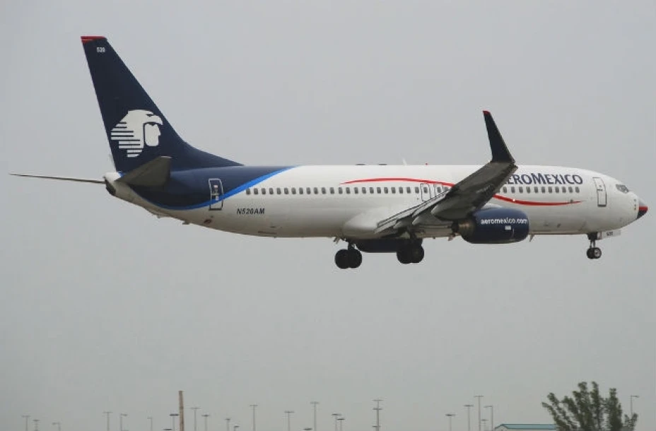Los 7 indígenas anunciaron que interpondrán una queja contra la aerolínea ante la Defensoría de los Derechos Humanos del Pueblo de Oaxaca