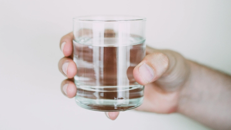 Restaurantes ya no podrán cobrar agua natural en México