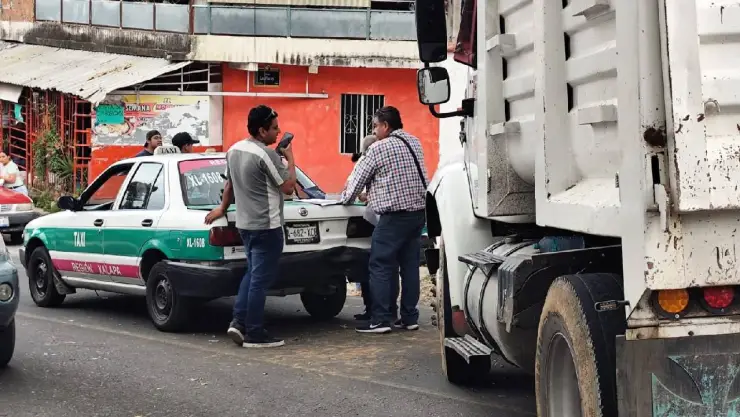 Aparatoso choque múltiple en Xalapa ¿Cómo ocurrió?