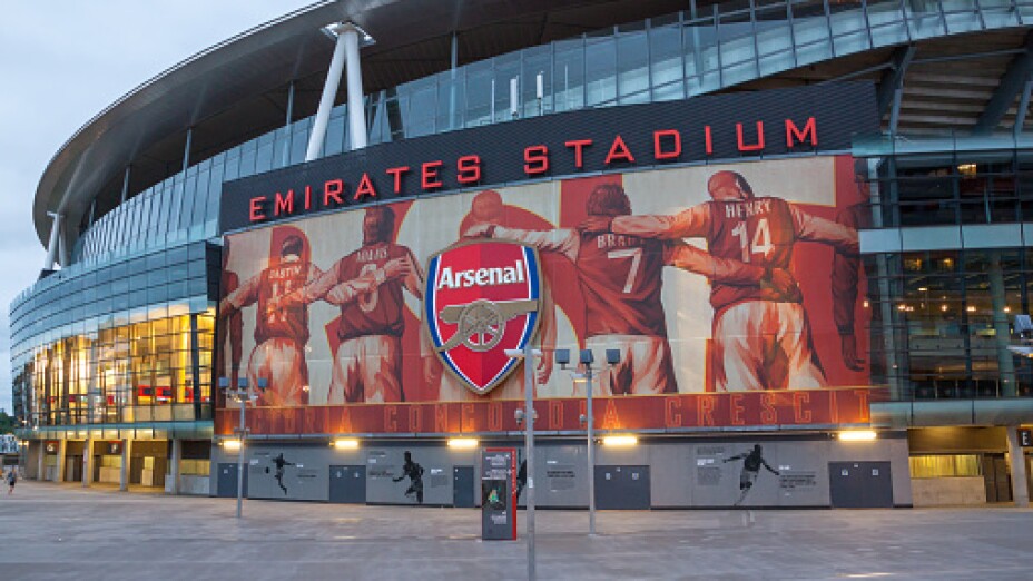 Arsenal firma a niño de 4 años