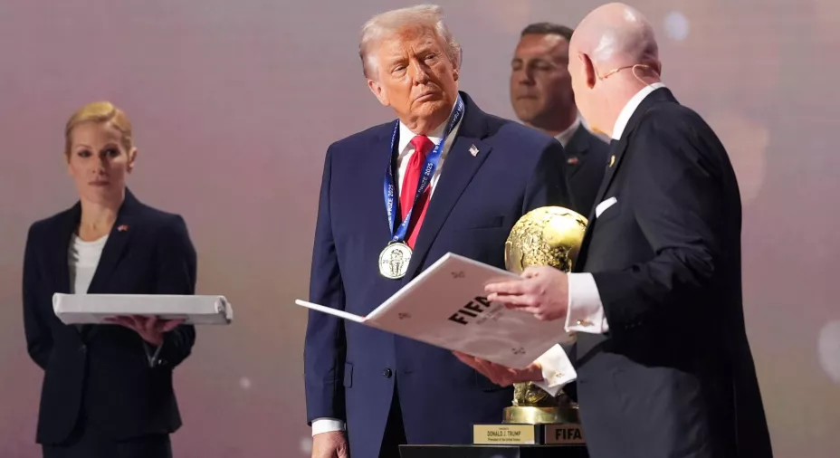 FIFA se inventa un premio de la paz y se lo otorga a Donald Trump .jpg