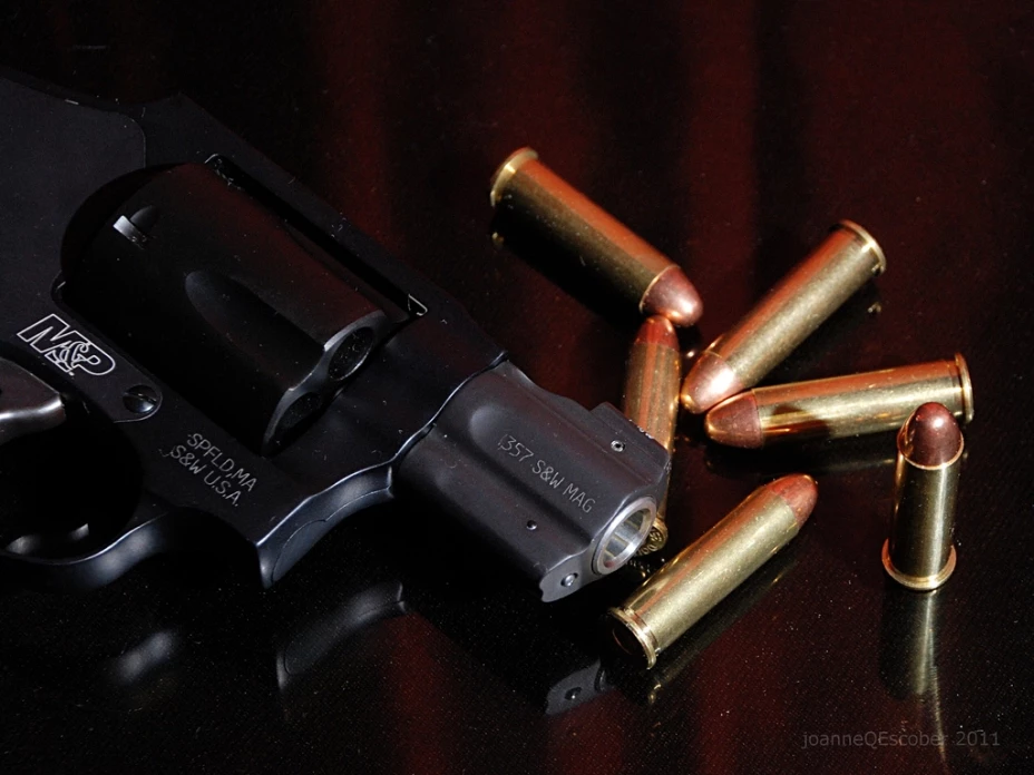 Tenían en su posesión un revólver calibre 38 especial y una pistola calibre 3.80,