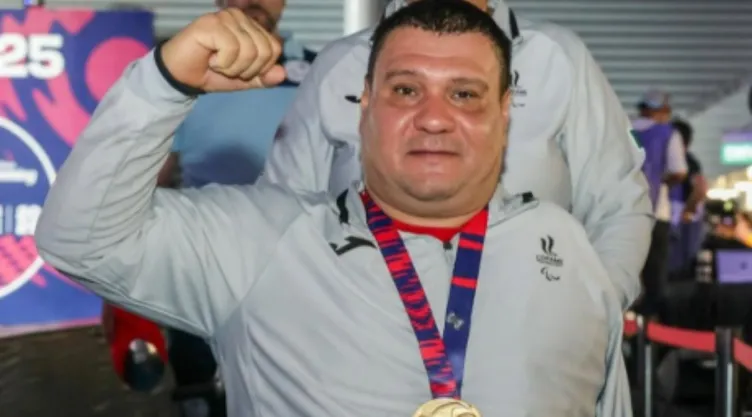 arnulfo-castorena-oro-mundial-paranatacion-mejor-atleta-historia.jpg