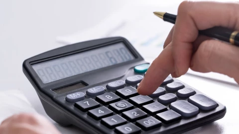 La mejor manera de dividir el aguinaldo, según la Condusef