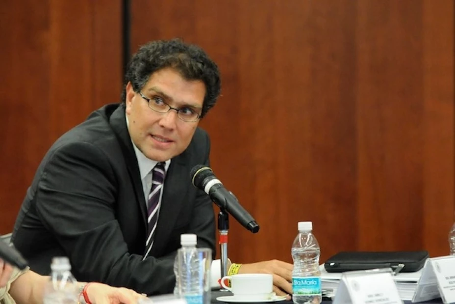 Armando Ríos Piter, diputado del PRD