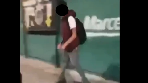 Estudiante sufre brutal golpiza en Iztacalco; lo obligaron a arrodillarse