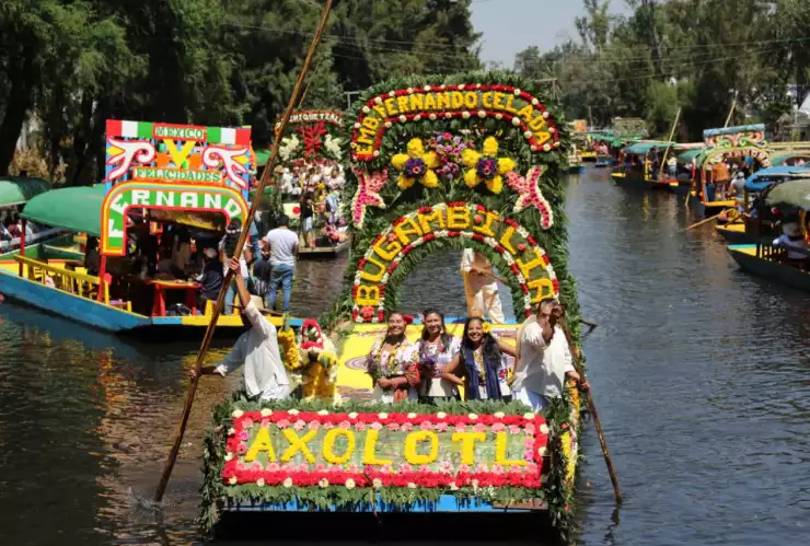 Escultural floral en Xochimilco