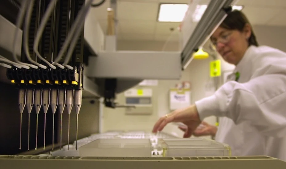 El Instituto Nacional de Cancerología cuenta con el equipo necesario para detectar el cáncer de mama y ovario producido por factores genéticos