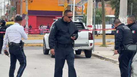Hombre muerto en vía pública; lo acuchillaron tras asaltarlo al oriente de Aguascalientes