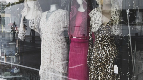 Tiendas de ropa especializadas en la moda de la Luz del Mundo