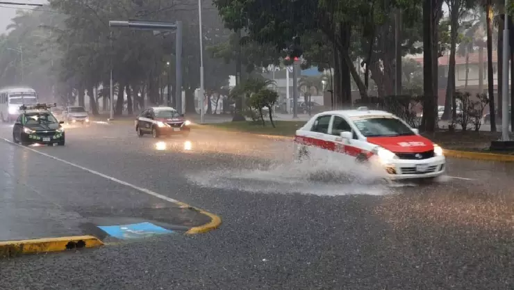 ¡Atención! Ondas tropicales afectarán a Veracruz ¿Cuándo y cómo?