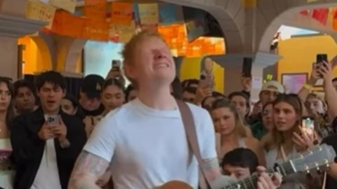 Ed Sheeran se avienta palomazo sorpresa en Garibaldi.