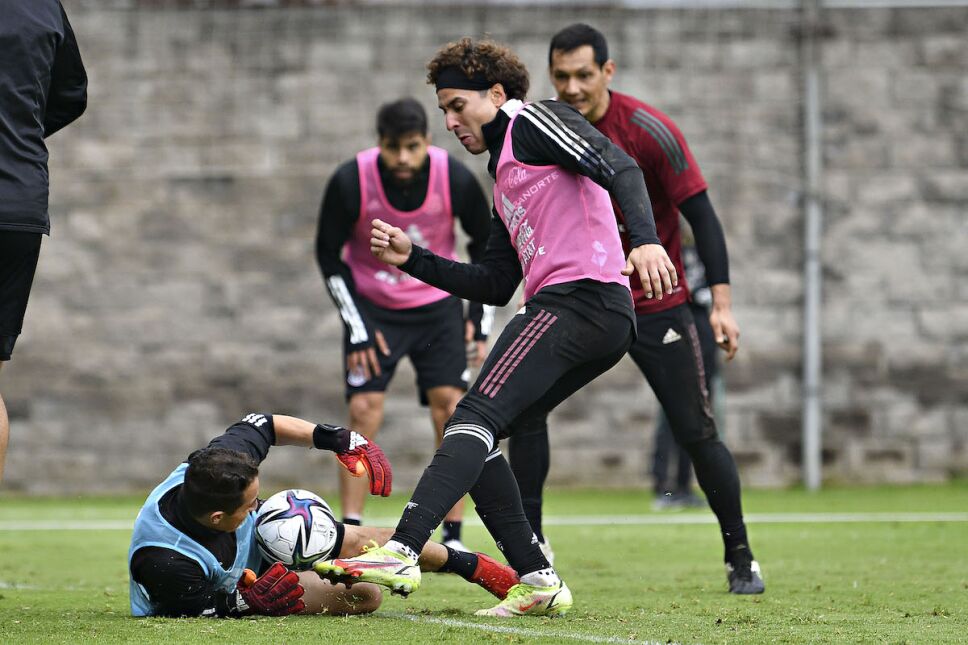 guardado y ochoa mexico vs canada