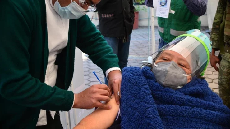 Edomex arranca vacunación COVID-19 masiva para rezagados