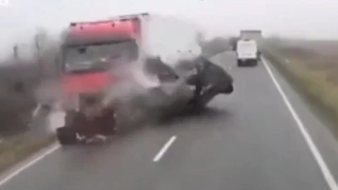 Viaje futbolero termina en tragedia: choque frontal en Rumania deja siete muertos