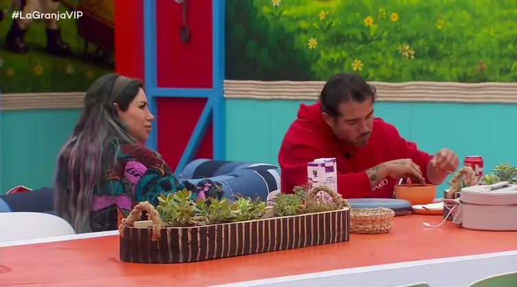 ¿Julio Camejo quiere alejar a Kevyn “Bicolor” de La Bebeshita? Su reacción levanta sospechas en los Granjeros