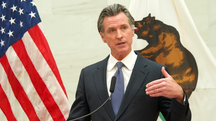El gobernador de California, Gavin Newsom