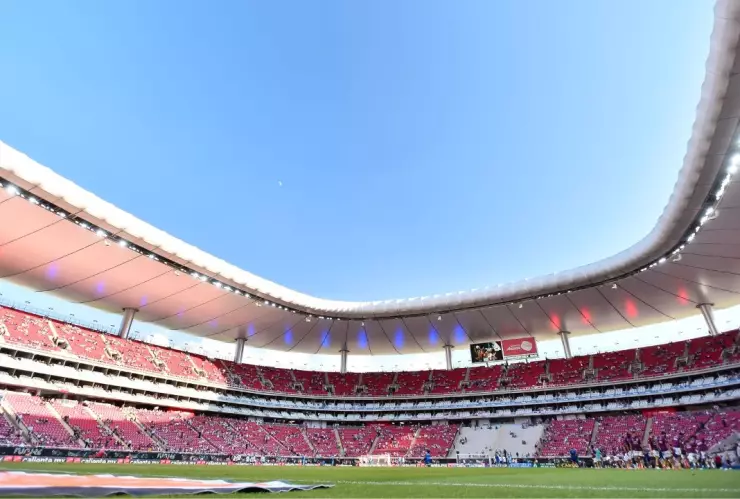 ¡OFICIAL! Chivas se queda sin entrenador: Confirman destitución del actual técnico