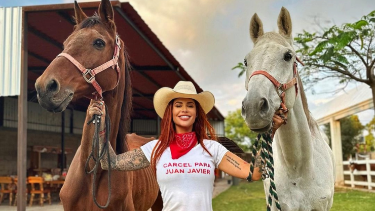 De qué murió Elena Larrea