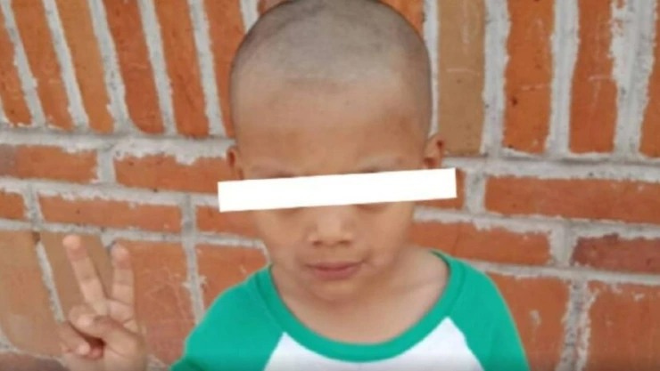 Niño peinado loco