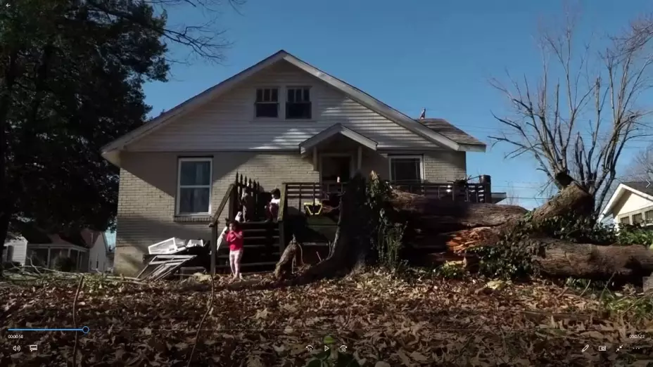 FOTO2_INMIGRANTE_MEXICANA_TORNADOS_KENTUCKY_DAMNIFICADOS.jpg