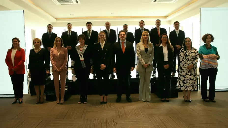 gabinete Samuel García.jpg