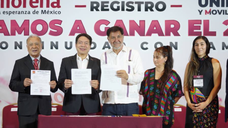 Gerardo Fernández Noroña, diputado federal con licencia presentó su registro para inscribirse de manera oficial como aspirante a coordinador del Comité de la Defensa de la Cuarta Transformación.