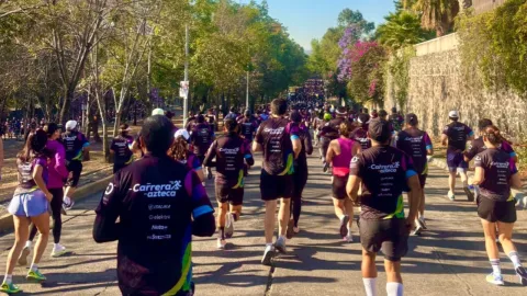 Carrera Azteca 2025: Familias y amantes de los animales se reúnen en favor de los animales