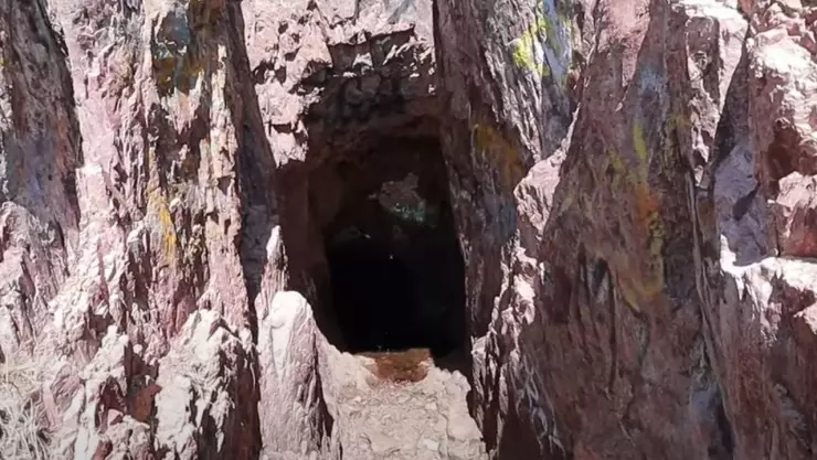 Manantial oculto en el Cerro Grande