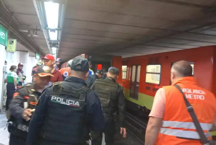 Una mujer murió después de arrojarse a las vías de la Línea 8 del Metro CDMX hoy 6 de septiembre de 2023.