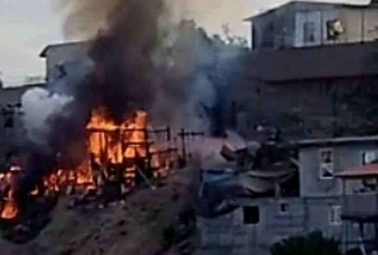 Incendio consume vivienda en Colonia Hidalgo, Tijuana