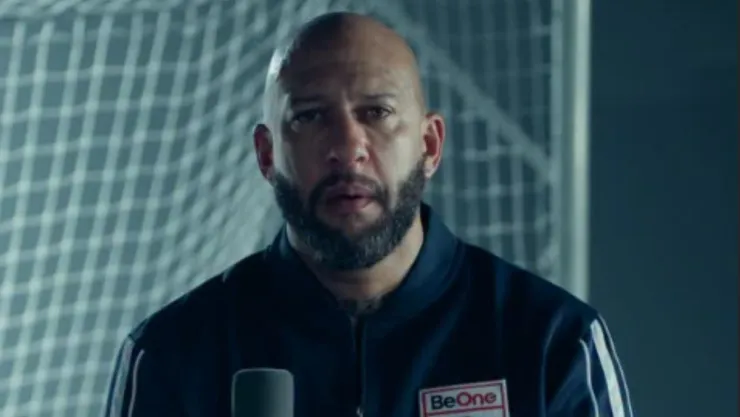 tim-howard-presume-fisico-de-la-roca-alejado-futbol-video
