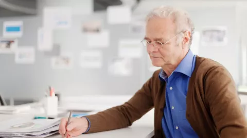 Vacantes para adultos mayores y personas con discapacidad