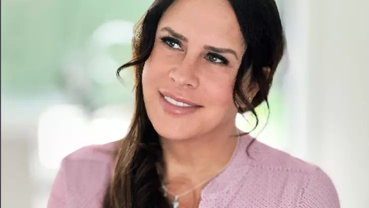 Karla Sofía Gascón gana premio en Cannes 2024 por ‘Emilia Pérez’ y se lo dedica a los trans que sufren.jpg