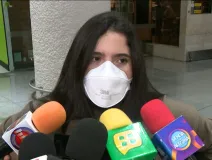 Camila Fernández apoya a Leonardo Aguilar tras su presentación en las Fiestas de Octubre