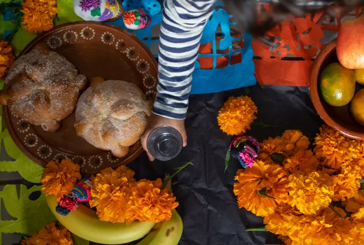 Altar de muertos para un recién fallecido: Qué se puede y no poner en la ofrenda