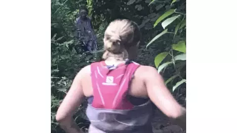 Mujer capta a demonio en selva de Hawái y se viraliza; FOTOS.