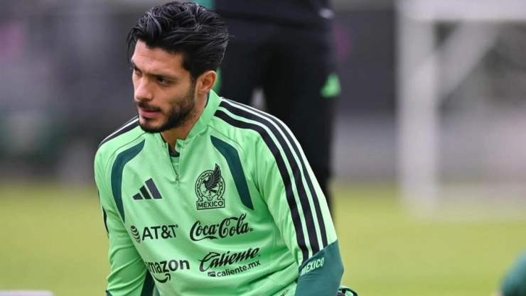 Ra&uacute;l Jim&eacute;nez, delantero de M&eacute;xico