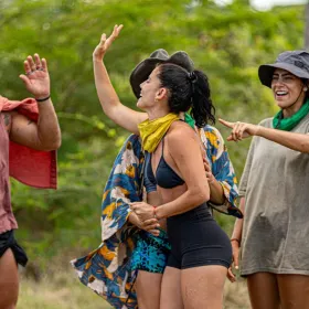 Aranza conoce La Isla Calavera y habla sobre Los Otros.