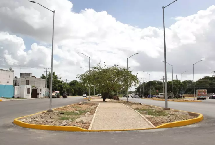 Supervisan los avances de rehabilitación de Av. Chac Mool en Cancún