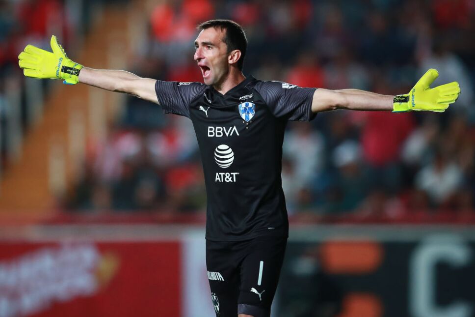 Equipo europea hace oficial llegada de Marcelo Barovero