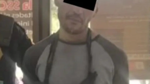 mujer detiene a ladrón