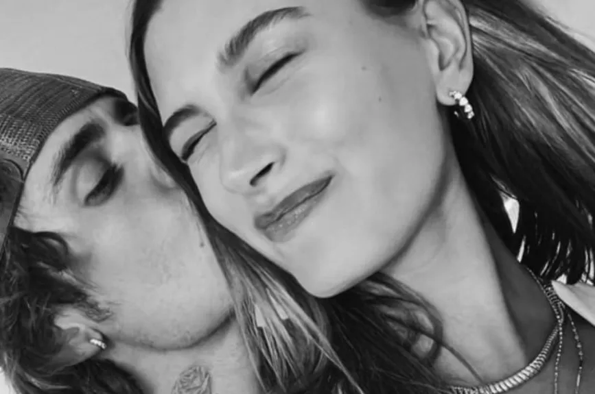 Justin y Hailey elegantes.jpg