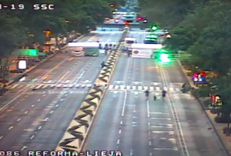 Suman 4 días de bloqueo en Paseo de la Reforma por jubilados del IMSS