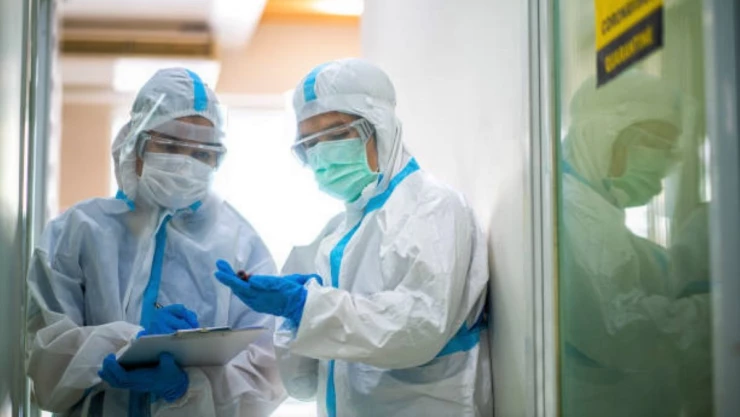 personal del Centro de Aislamiento Voluntario.jpg