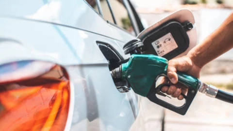 Carga de gasolina.jpg