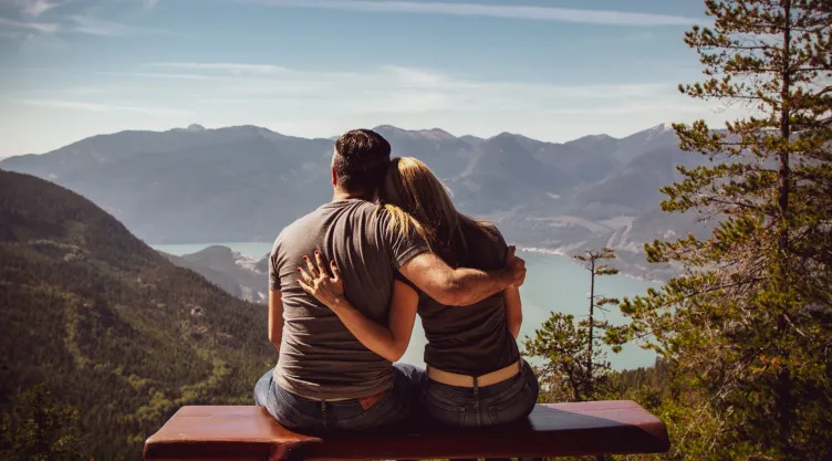 Signos que indican que tu pareja te ama realmente, según la psicología